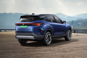 Tata Harrier EV Rear Right Side Image