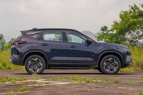 Tata Harrier EV Front Right View Image