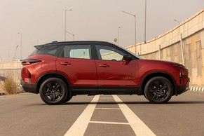Tata Harrier Front Right View Image