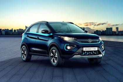 Tata Nexon EV Max 2022-2023 Front Left Side Image