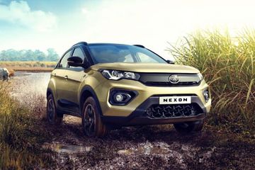 Tata Nexon 2020-2023 Front Left Side Image
