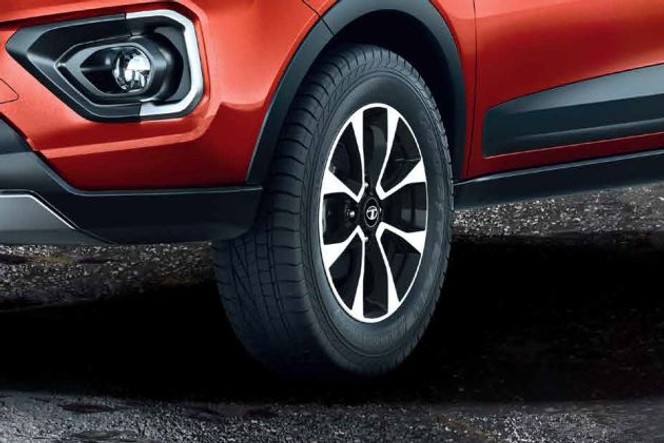 டாடா நிக்சன் 2023-2023 சக்கர image