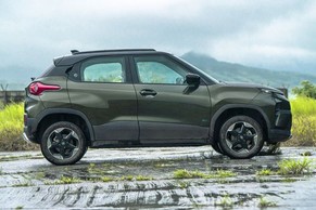 Tata Punch EV Front Right View Image