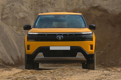 टाटा सिएरा आगे का दृश्य image