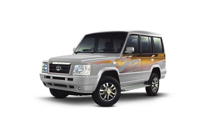 Tata Sumo Gold 2011-2013 Front Left Side Image