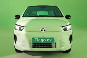 Tata Tiago EV Front View Image