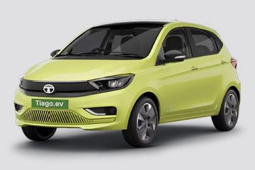 Tata Tiago EV 2022-2026 Front Left Side Image