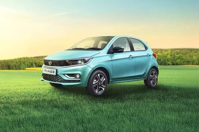 Tata Tiago Front Left Side Image