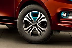 Tata Tigor EV Wheel Image