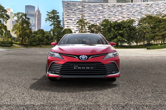 Toyota Camry Front View Image