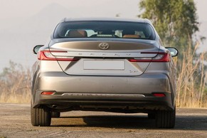 Toyota Camry Rear view Image