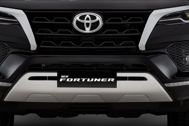 Toyota Fortuner Grille Image