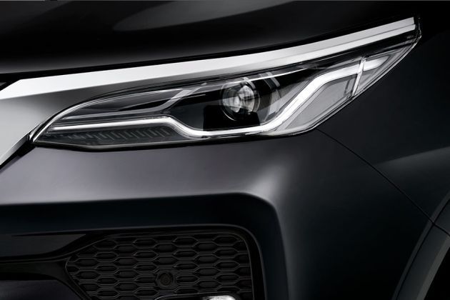 Toyota Fortuner Headlight Image