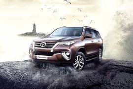 Toyota Innova Crysta Comfort Reviews Check 241 Latest Reviews