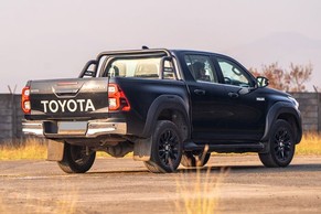 Toyota Hilux Rear Right Side Image