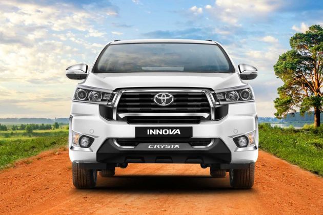 Toyota Innova Crysta Front View Image