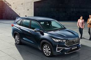 Toyota Innova Hycross Exterior Image Image