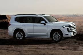 Toyota Land Cruiser 300 Side View (Right)  Image