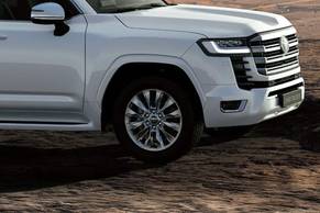 Toyota Land Cruiser 300 Wheel Image