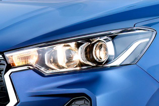 Toyota Rumion Headlight Image