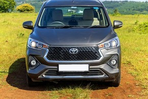 Toyota Rumion Front View Image