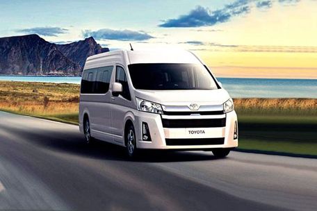 Toyota HiAce Front Left Side Image