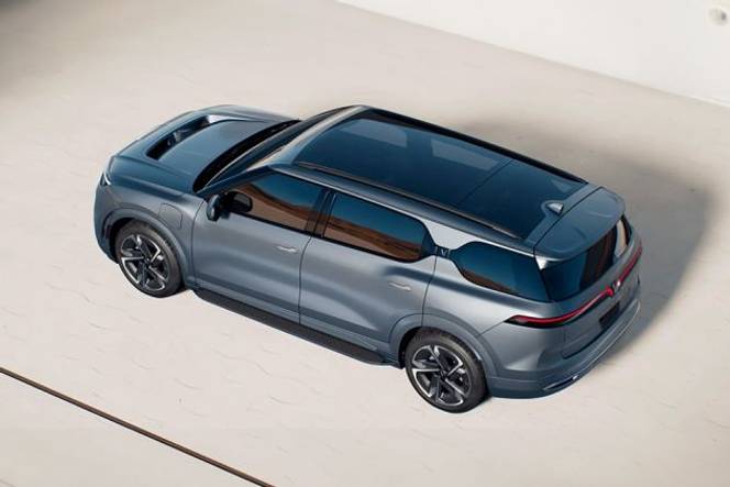 VinFast VF9 Exterior Image Image