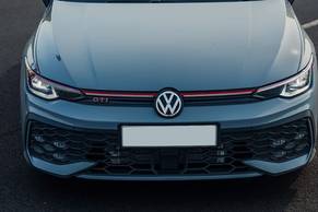 Volkswagen Golf GTI Grille Image