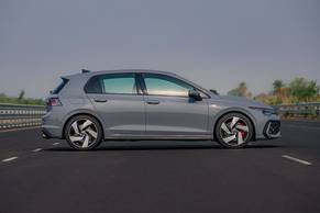 Volkswagen Golf GTI Side View (Right)  Image