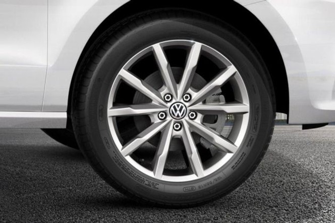 Volkswagen Polo 2015-2019 The Polo hatch from Volkswagen benefits from prominent wheel arches that houses the 14-/15-/16-inch wheels.