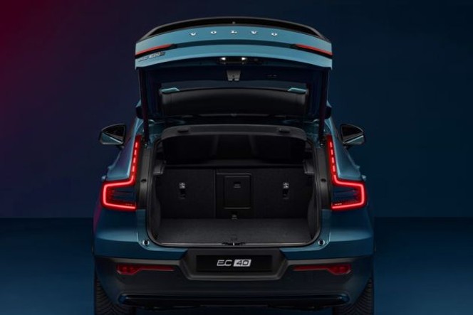 வோல்வோ ec40 open trunk image