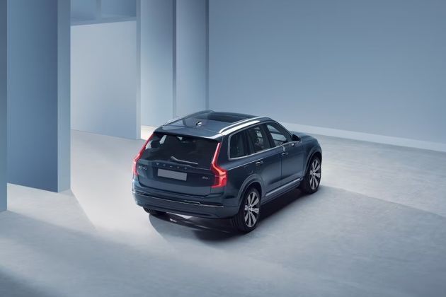 Volvo XC90 Rear Right Side Image