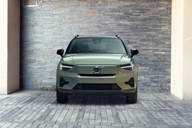 Volvo XC40 Recharge Front View Image