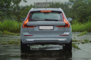 Volvo XC60 Rear view Image