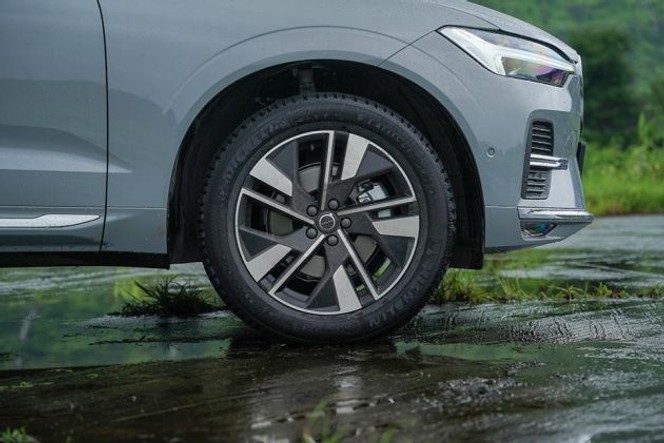 ವೋಲ್ವೋ xc60 ವೀಲ್ image