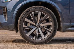 Volvo XC90 B5 AWD Volvo XC90 B5 AWD
