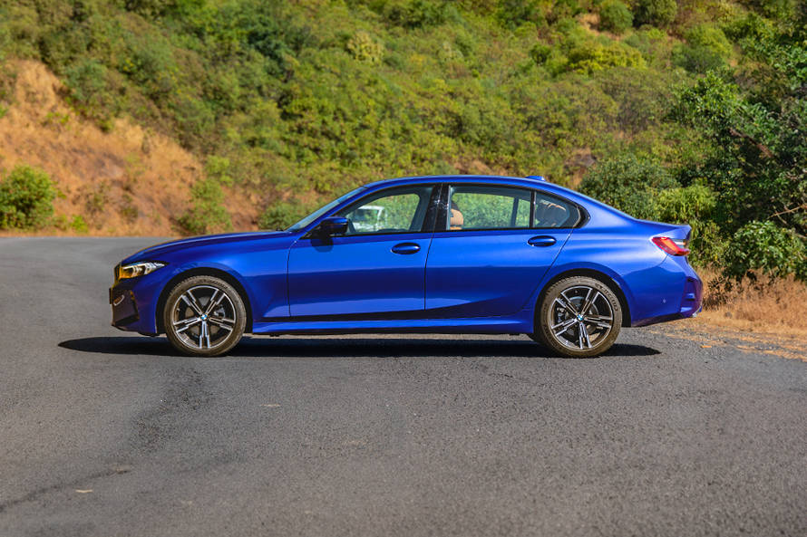 BMW 3 Series Side View (Left) 