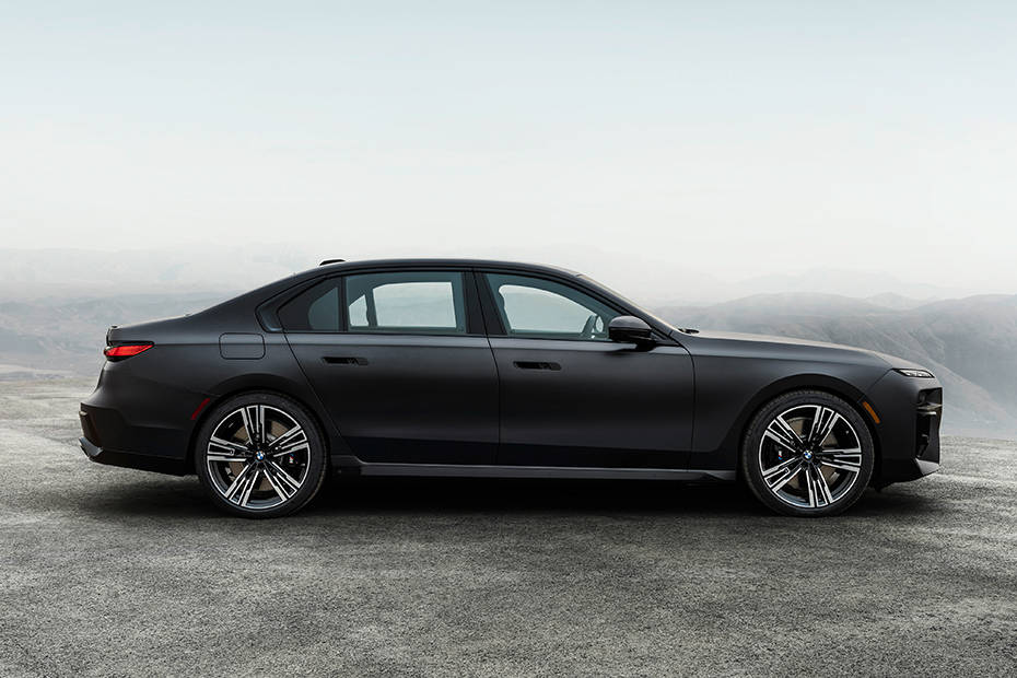 BMW 7 Series Exterior Image