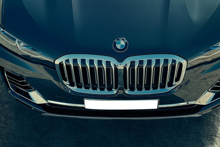 BMW X7 Grille Image
