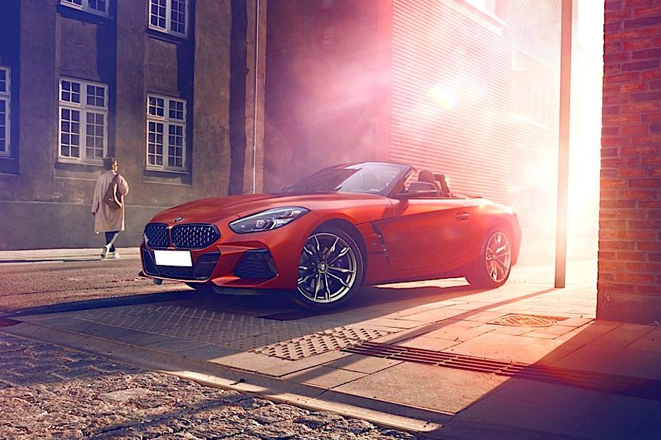 Bmw Z4 Sdrive i On Road Price Petrol Features Specs Images