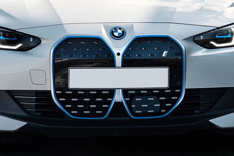 BMW i4 Grille