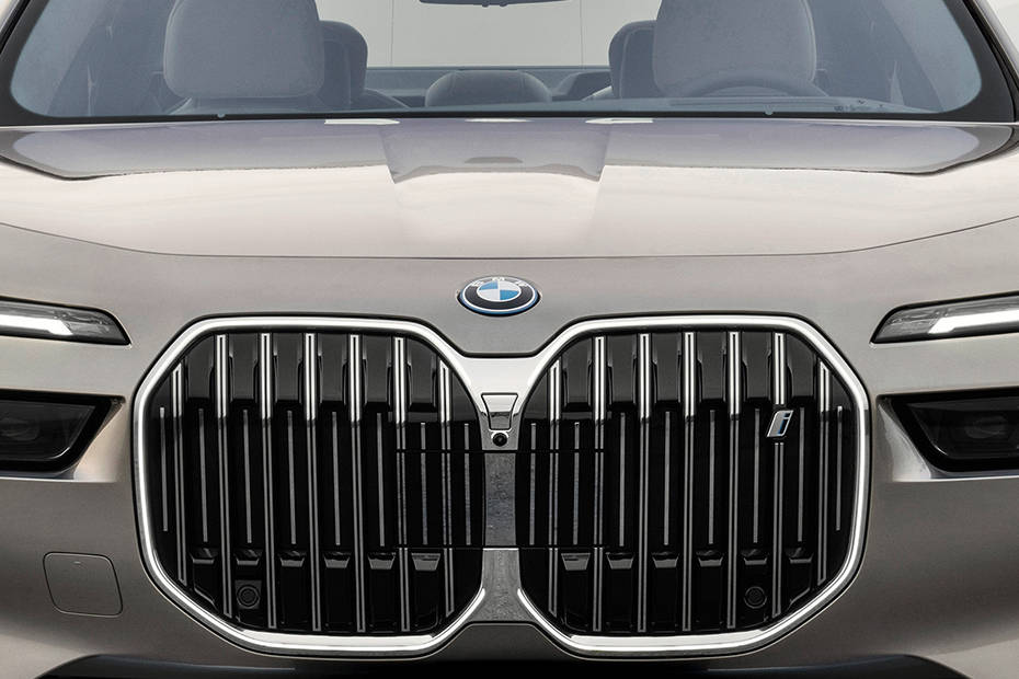 BMW i7 Grille