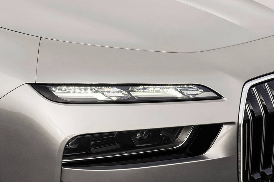 BMW i7 Headlight