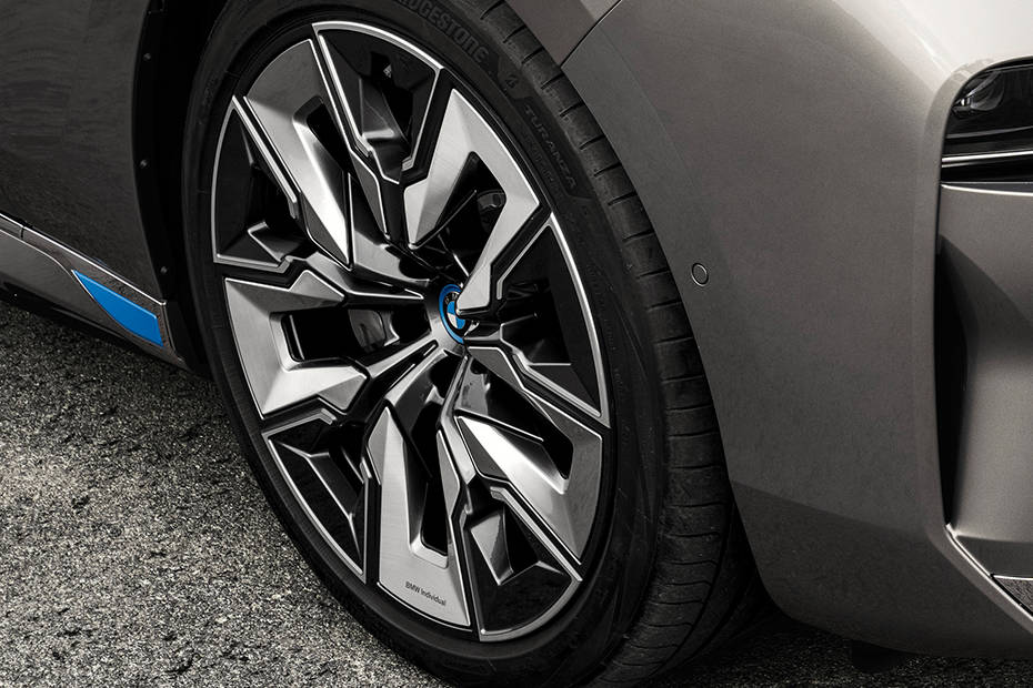 BMW i7 Wheel