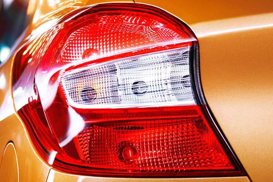 Ford figo deals back light price