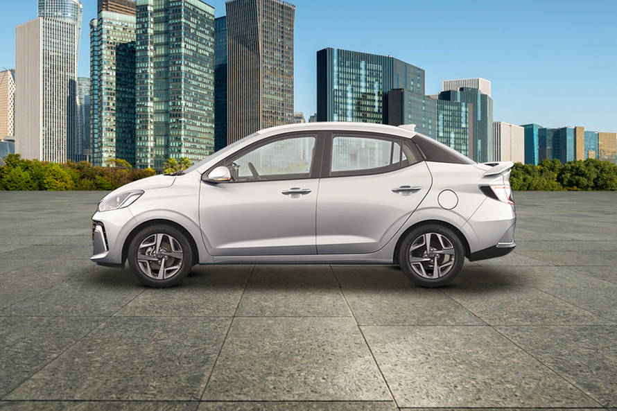 ഹുണ്ടായി aura 2023 side view (left)