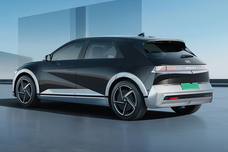 Hyundai IONIQ 5 Facelift Rear Left Three Quarter View Hyundai IONIQ 5 Facelift Rear Left Three Quarter View