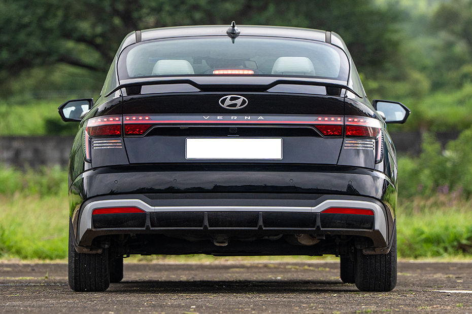 Hyundai Verna On Road Price in South 24 Parganas starts Rs.10.98 Lakh