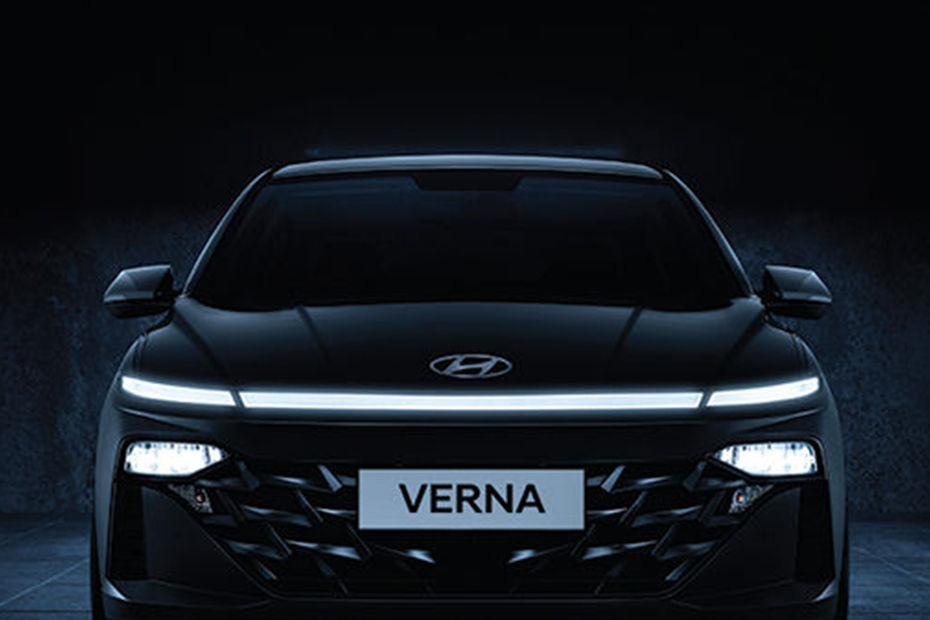 Explore 2017 Hyundai Verna in HD Image Gallery