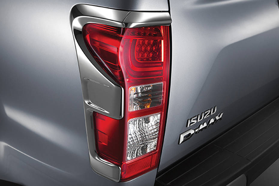 Isuzu Hi-Lander Taillight